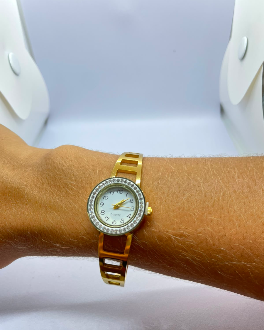 RELÓGIO BRACELTE COM BRILHO