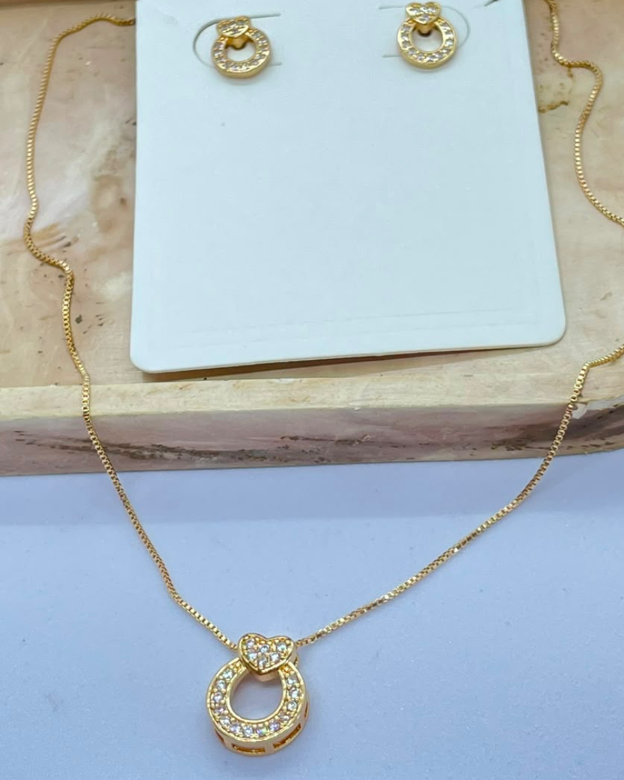 Conjunto colar e brinco círculo com coração cravejado  de zircônia
